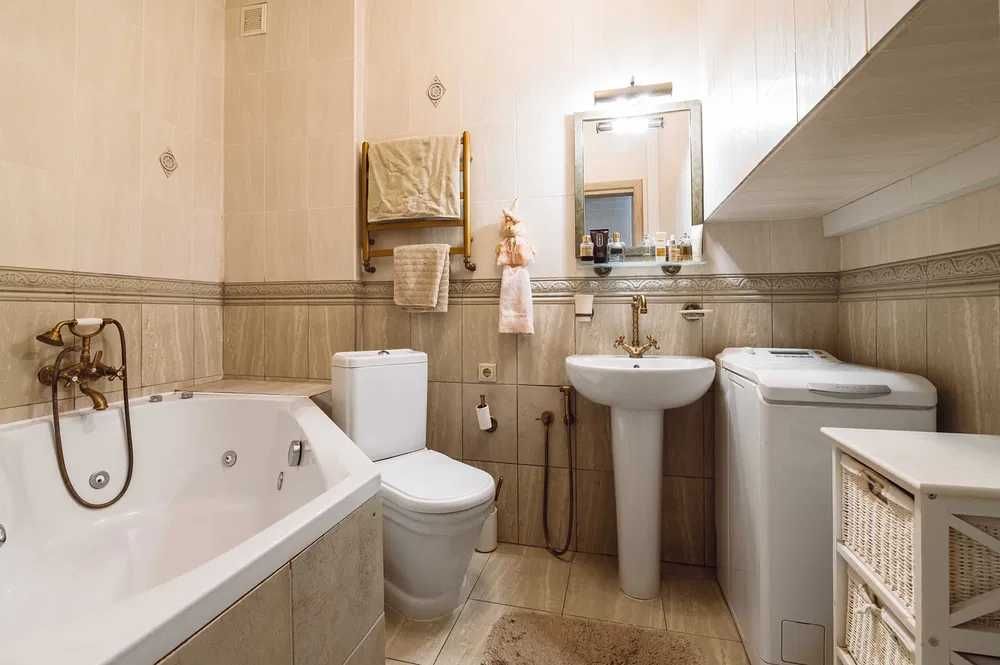 Продам коттедж   у моря ЛД