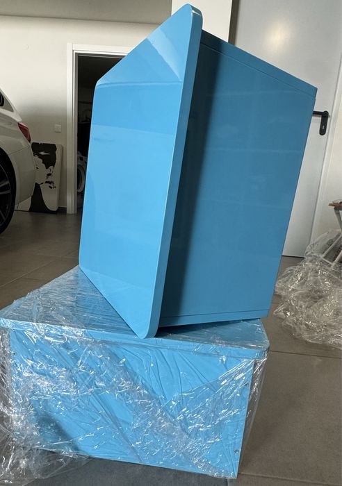 Móvel de parede / marca ALONDRA / sem marcas de uso