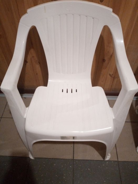 Продам Стулья пластиковы