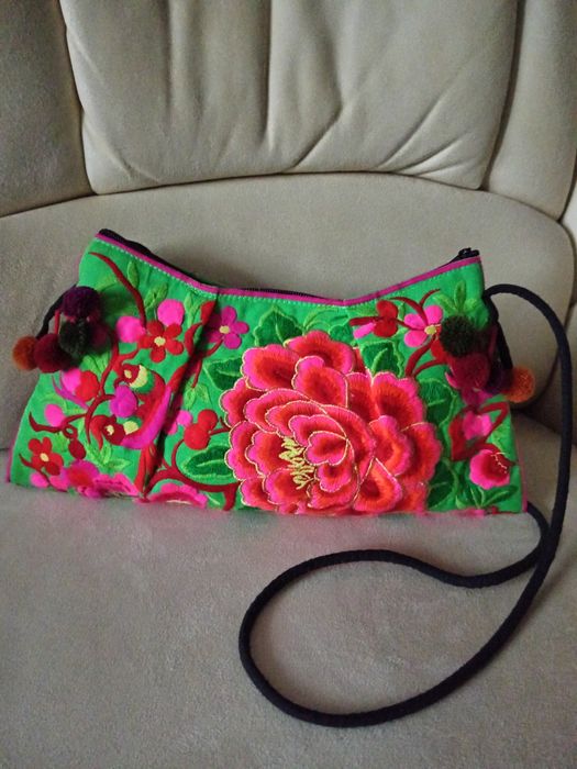 Сумка жіноча, в етно стилі з вишивкою