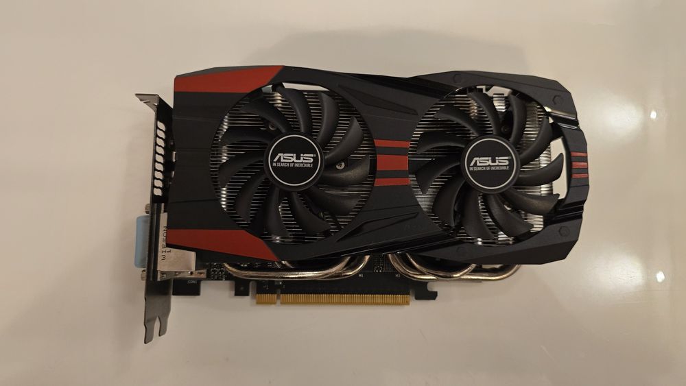 NVIDIA GeForce GTX 760 ASUS - 2GB DDR5 - PCI Express 3.0 x16