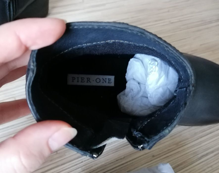 Botki ze skóry naturalnej Pier One