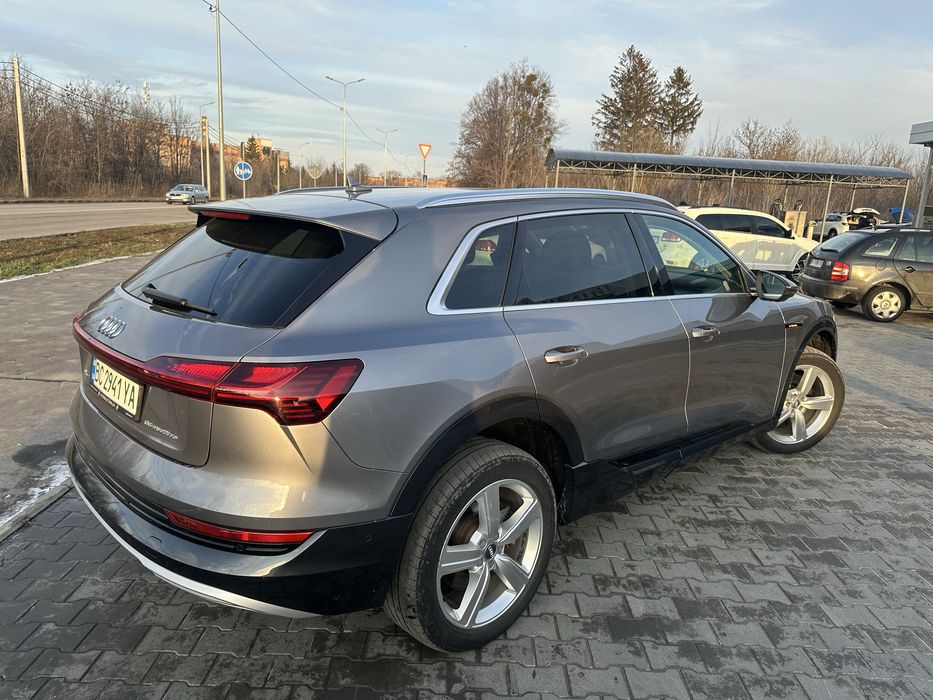 Audi e-tron 95кВт топ-комплектація ідеальний стан