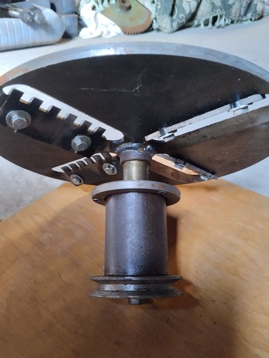 Корморізка під газовий балон