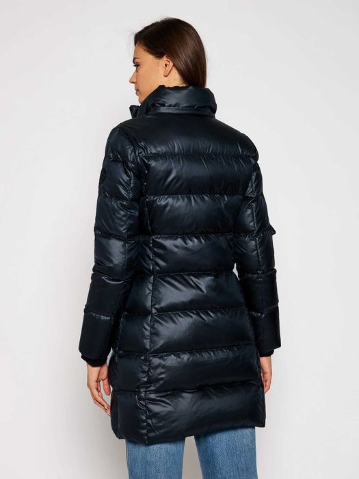 XS Kurtka puchowa Essential Real Down K20K202316 Czarny Regular Fit