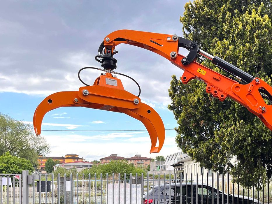 Garra Florestal em HARDOX + Rotor 360° DK10H (1.5 a 3.0t) IVA INCLUIDA