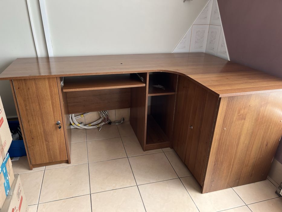 Стіл офісний кутовий