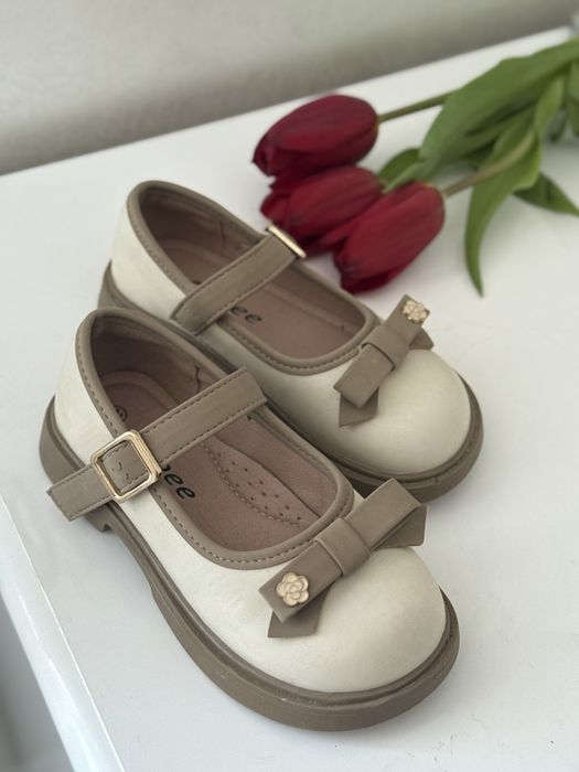 Туфлики для дівчинки