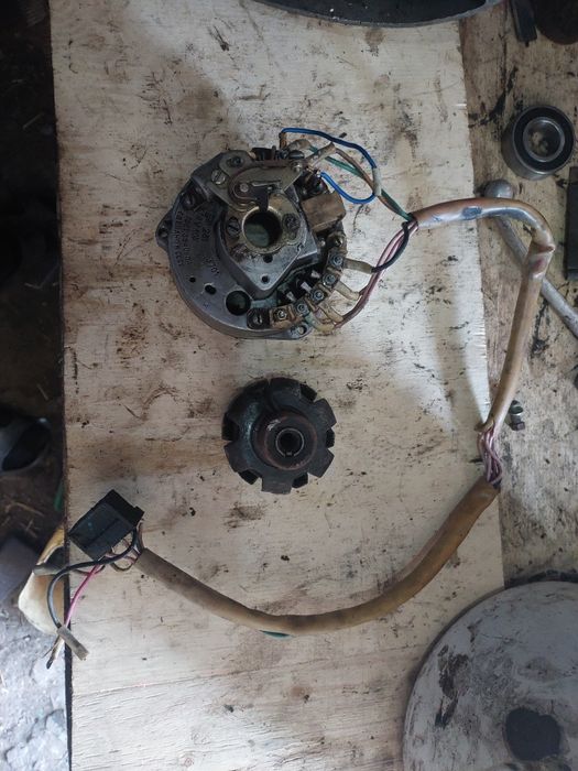 Генератор , якір іж планета-юпітер 12 вольт