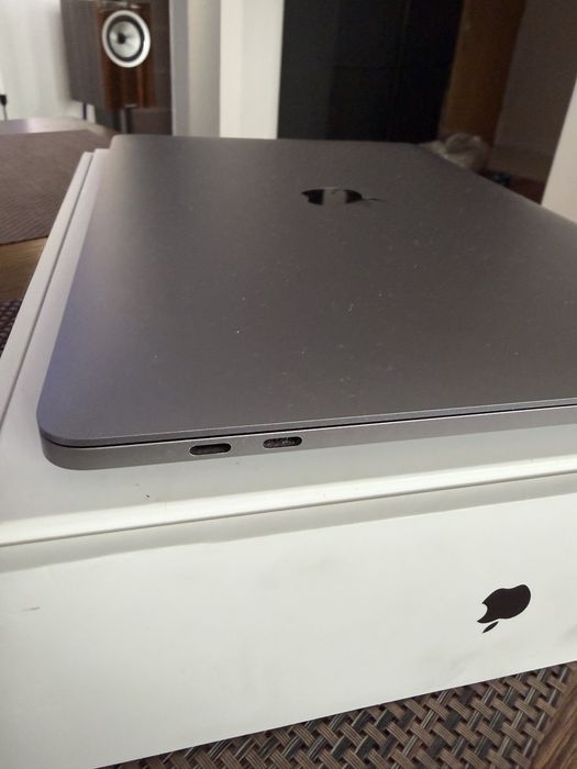 MacBook Pro 2023 M2 touch bar stan idealny Bydgoszcz