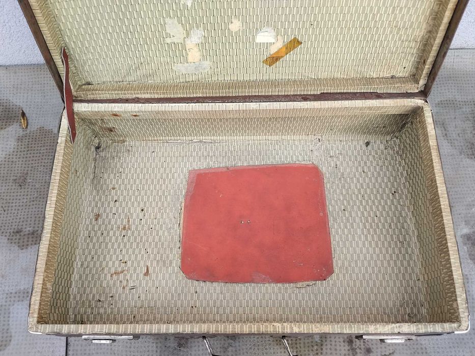 Stara walizka PRL , Vintage 55 x 33 x 15 cm.  25 litrów