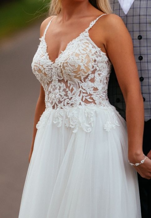 Suknia ślubna + dwa welony