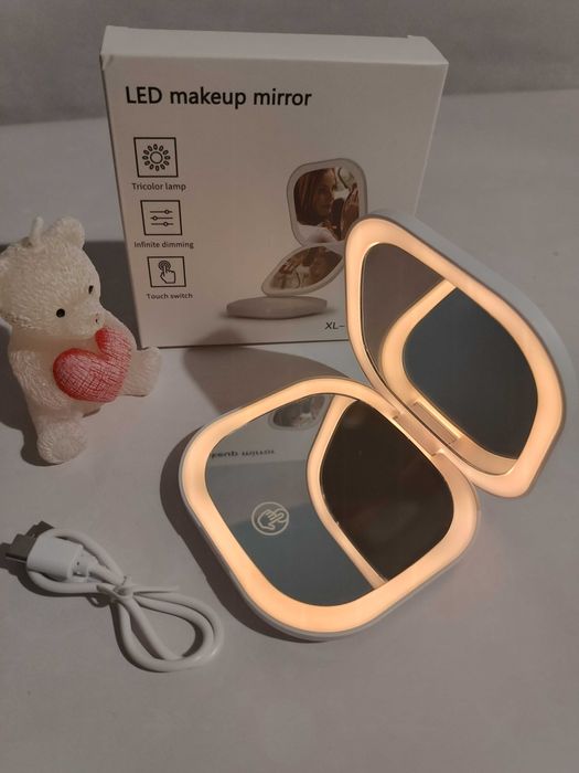 małe lusterko z trójkolorowym oświetleniem led