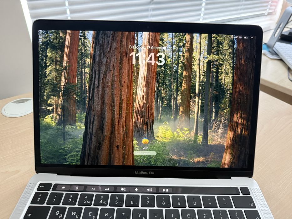 Macbook Pro 13 2020 m1/16g/256