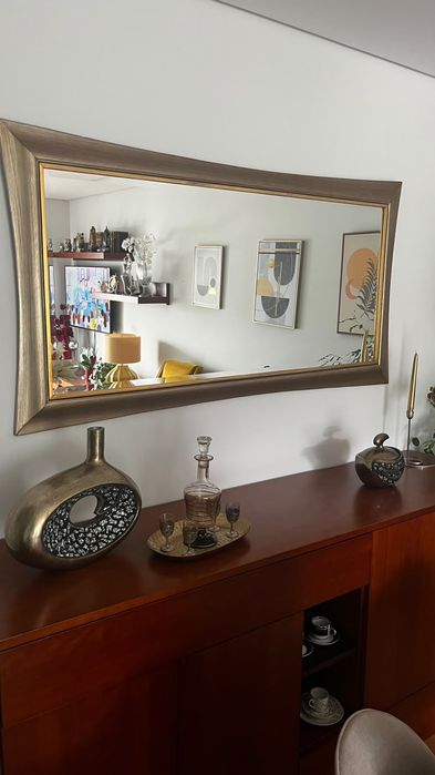 Espelho de sala dourado