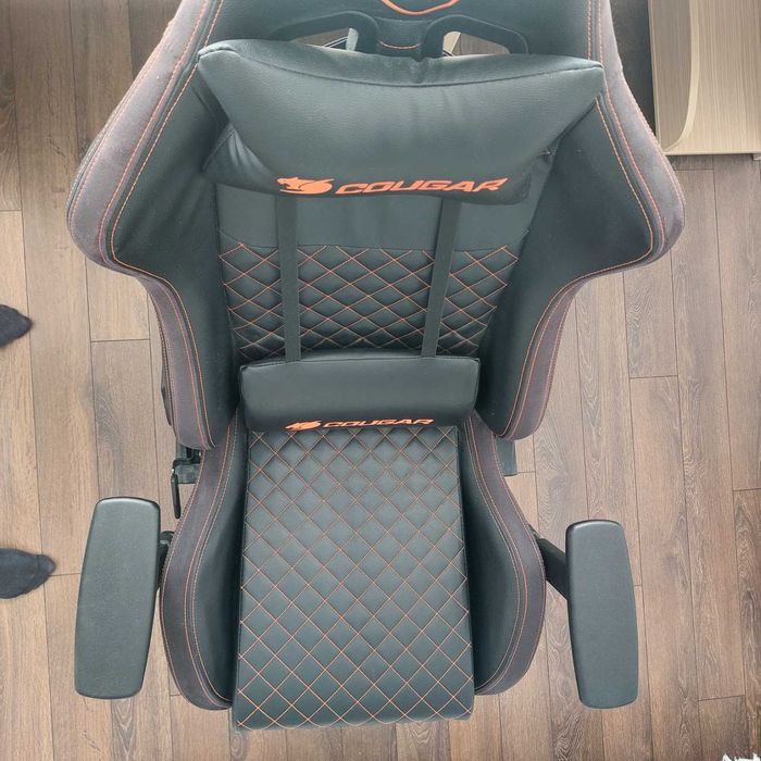 Cougar Armor Pro крісло компьютерне
