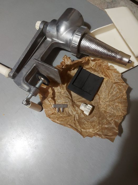 Соковижималка Тапаз