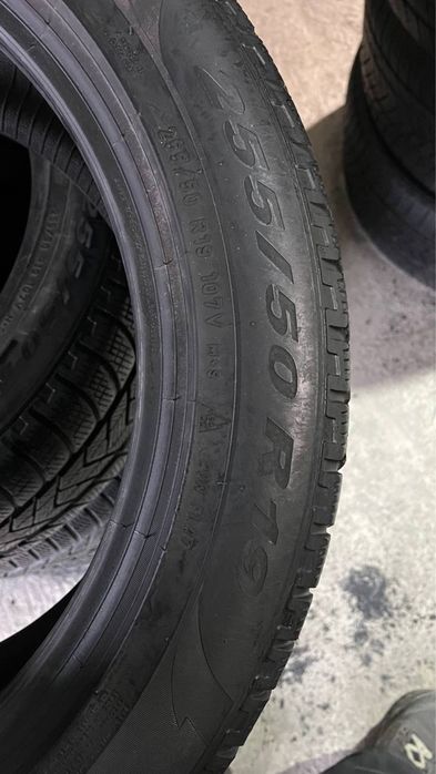Комплект зимової гуми 255/50/19