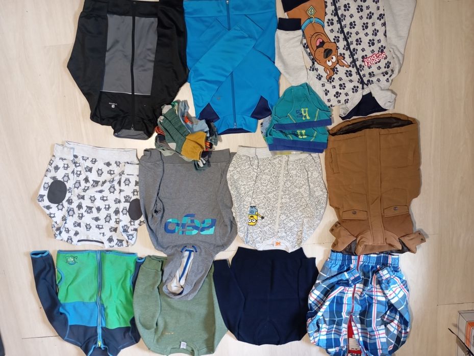 Pakiet dla chłopaka 128 bluzy,kamizelka ,kurtka,