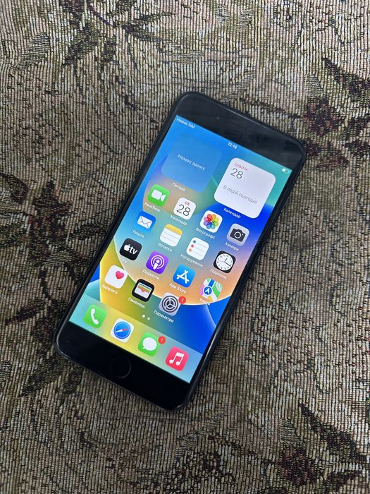 Продам Iphone 8 Plus на 64