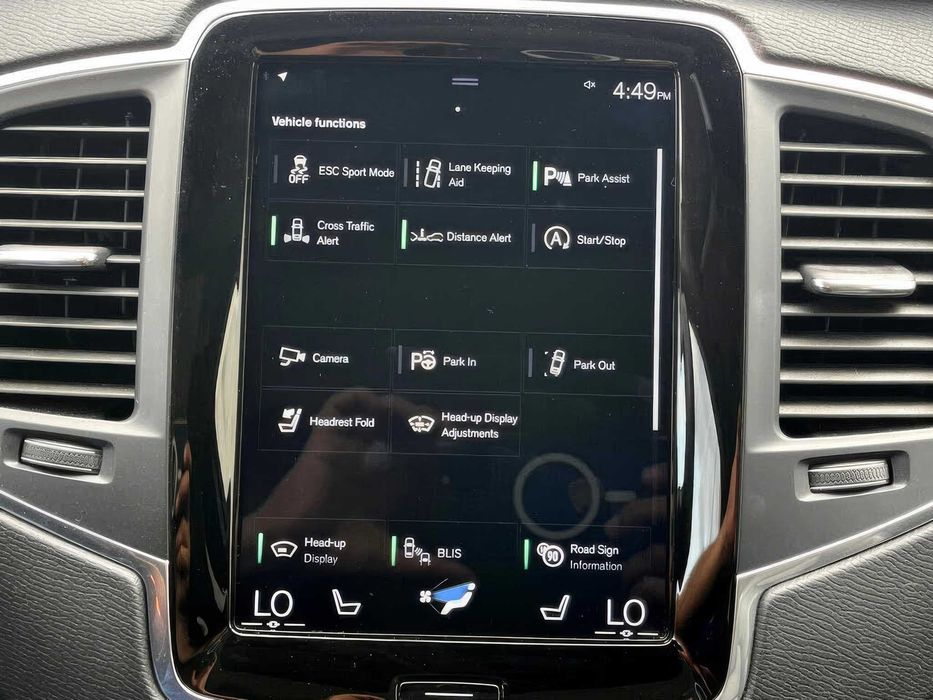 Volvo XC90 B6      2023