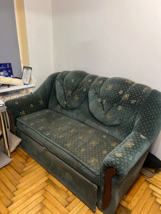 Продам два дівана