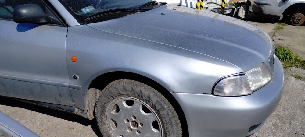 Audi a 4 b 5 błotnik prawy lewy LY7M