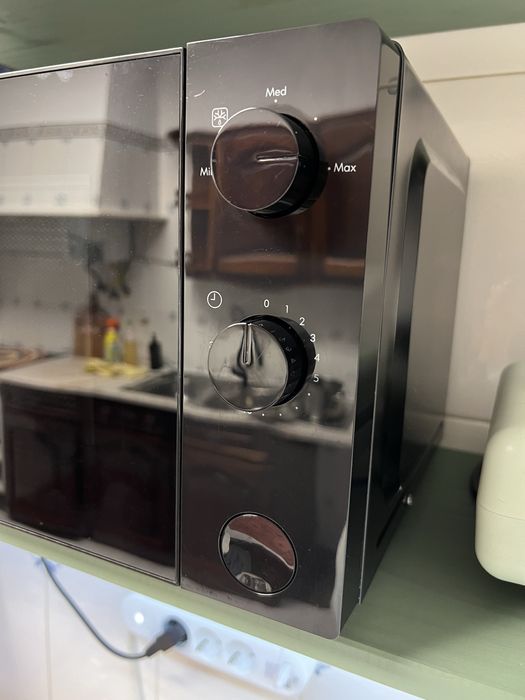 Forno Micro-ondas IKEA preto – bom estado