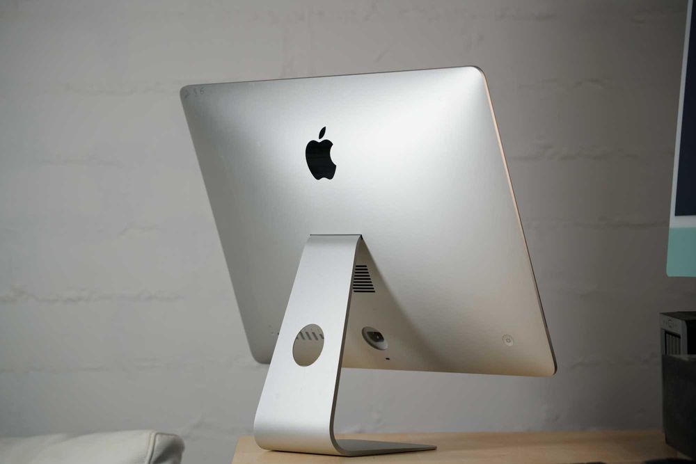Apple iMac 21.5 2015 RETINA i5 3.1/16/256 GB SSD стан топ (асортимент)
