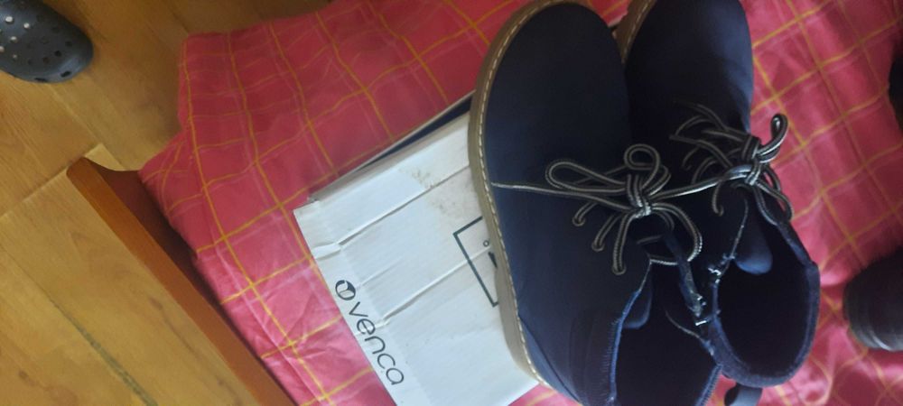 Vendo Botas NOVAS (nunca usadas)