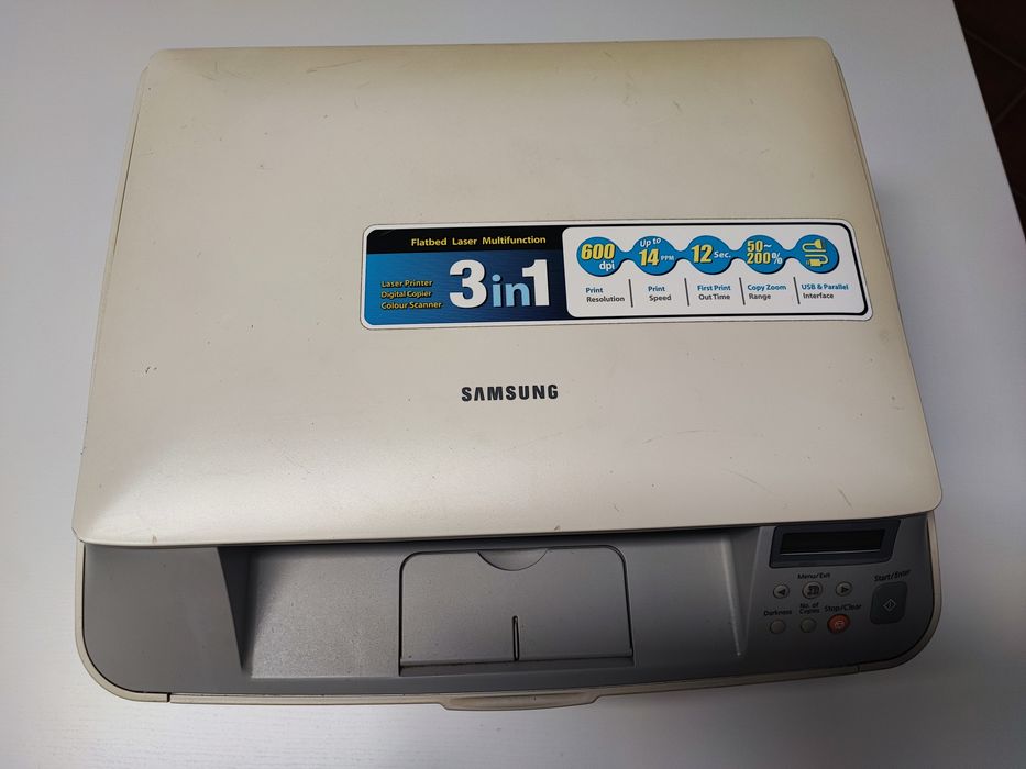 Impressora multifunções laser Samsung SCX-4100.