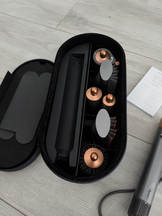 Dyson Airwrap multi-styler
