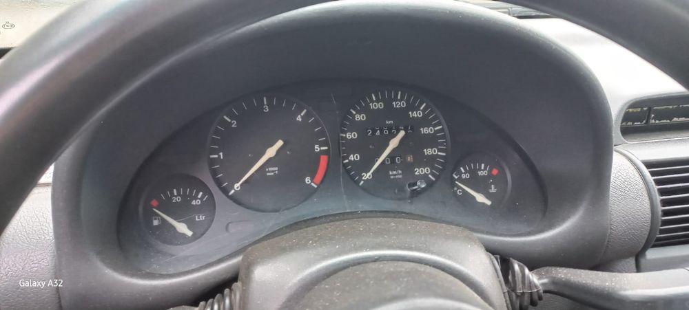 Opel corsa 1.5 5 lugares