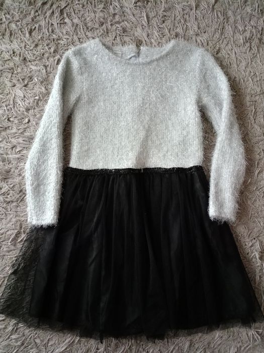 Elegancka sukienka dziewczęca