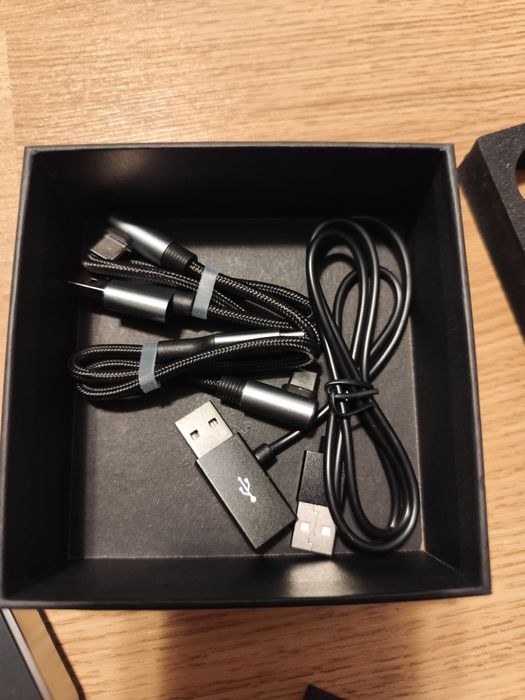 Ottocast OttoAibox E2 bezprzewodowy Adapter CarPlay AI Box Android