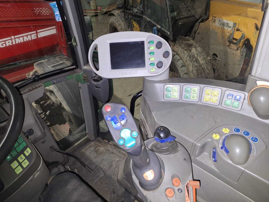 Fendt 818 Vario TMS przedni tuz