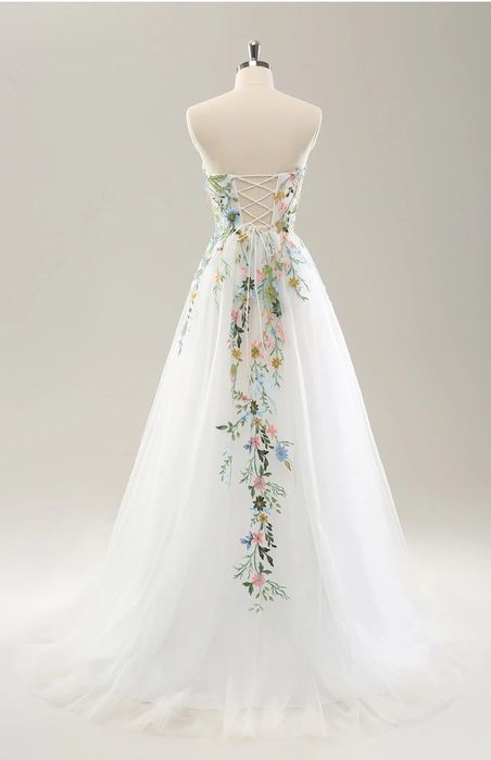 Святкова  весільна сукня