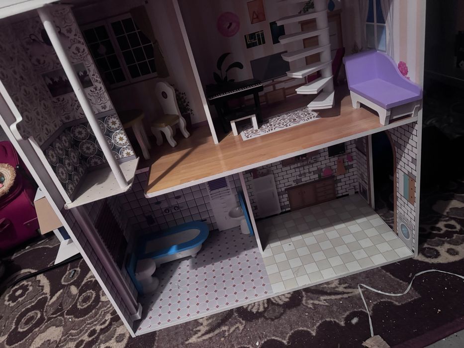 Duzy domek dla lalek barbie drewniany z winda pietrowy domek