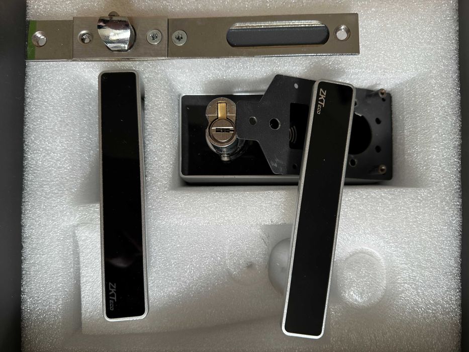 Смарт-замок з біометричним сканером відбитків пальців ZKTeco