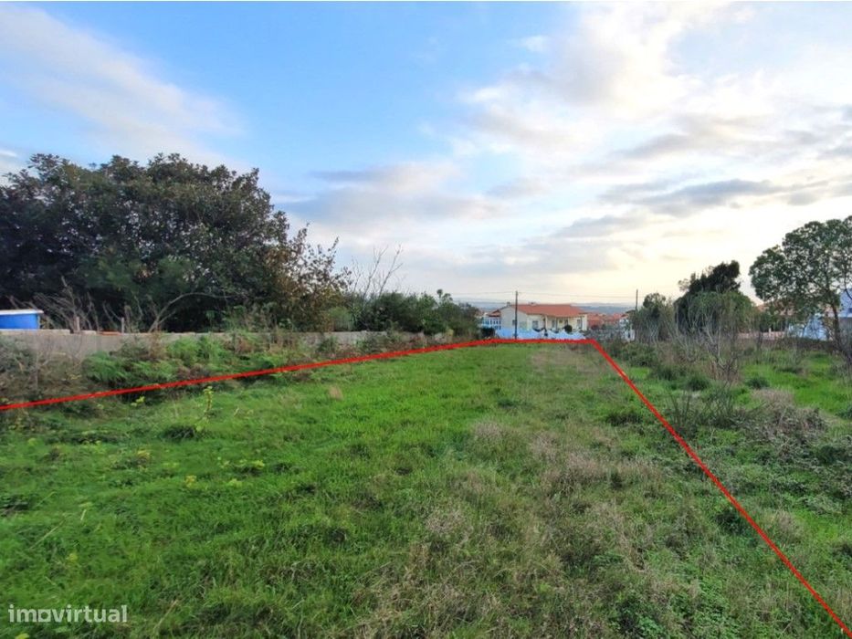 Terreno para construção de 2 moradias