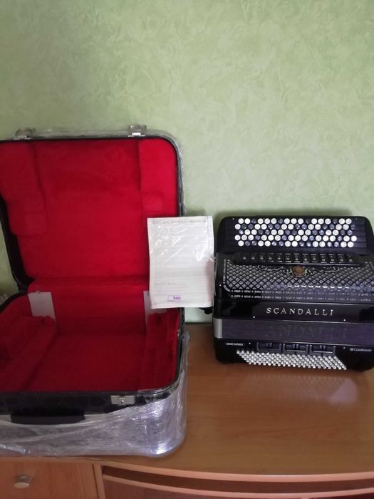 Баян SCANDALLI cromo supereor