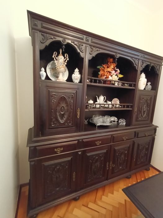 Móvel de Sala/Aparador Antigo