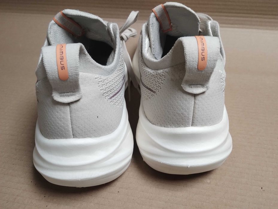 buty sportowe do biegania 41,5  nimbus 26 asics