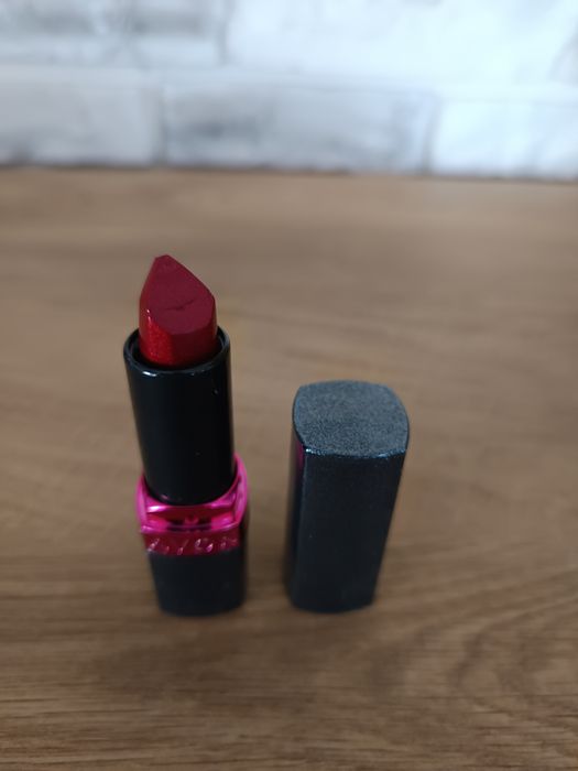 Nowa szminka Avon show some skin