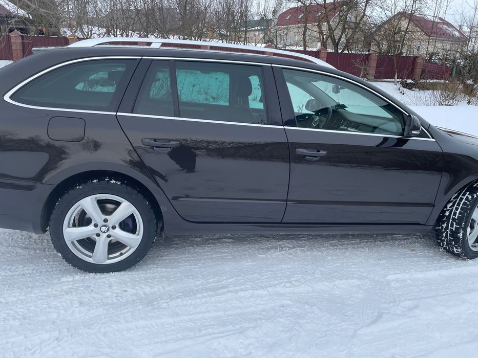 Шкода супер б 2012року