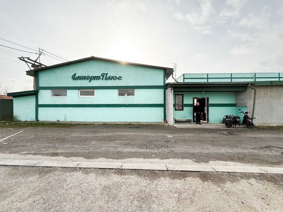 Продам виробничо-складське приміщення в м.Калуш з укриттям 983м2