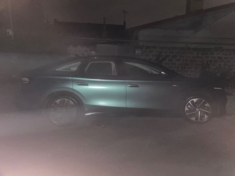 Автомобіль Volkswagen ID7