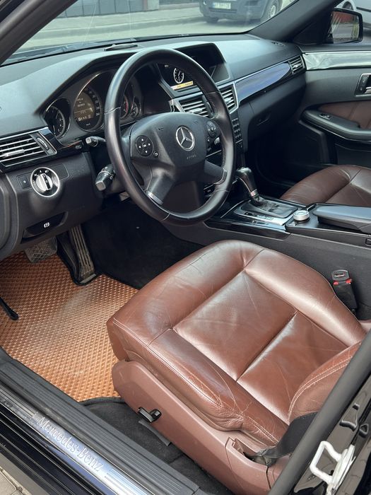 Mercedes-benz Е212    2.2 дизель  2011р