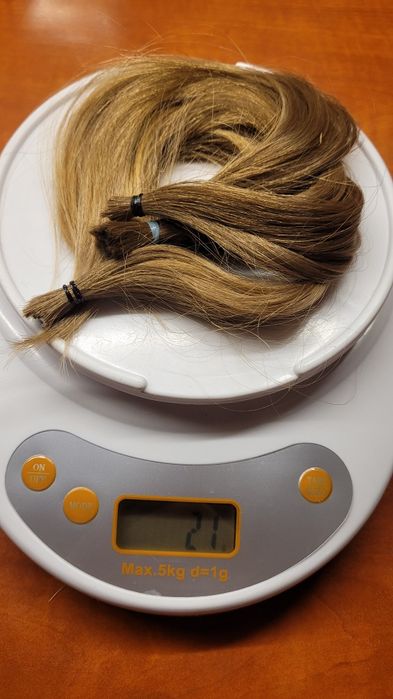 Włosy dziecięce, ciemny blond 23 cm 21g