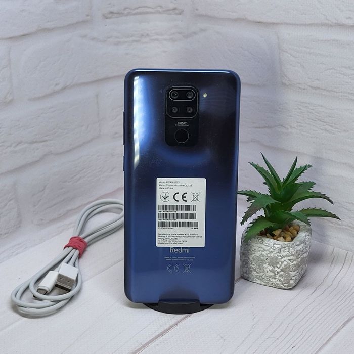 Продам телефон Redmi note 9 3+1/64Gb NFC в гарному стані